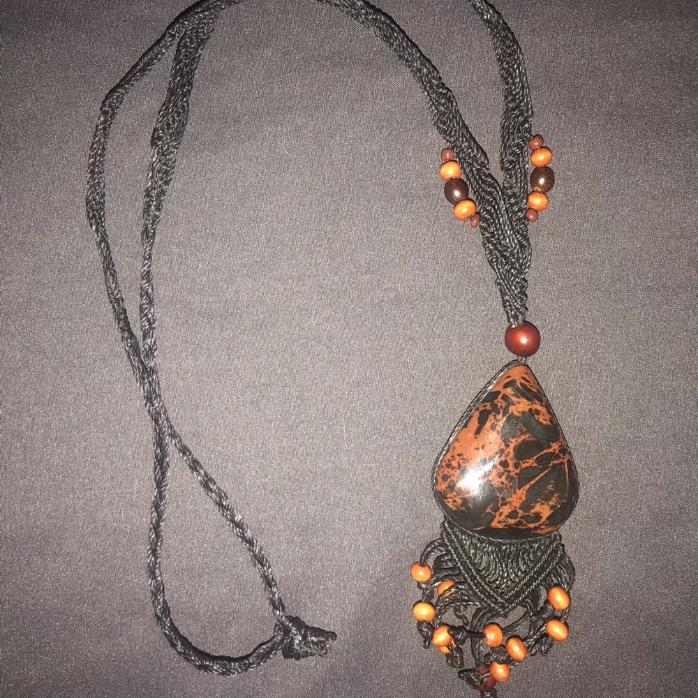 🖤🤎Vintage Macrame WaxThread Necklace🤎🖤With Large Stone🤎🖤
